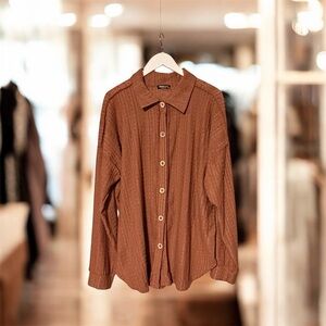 Heimish Textured Button Down Top Brown Long Sleeve 2X